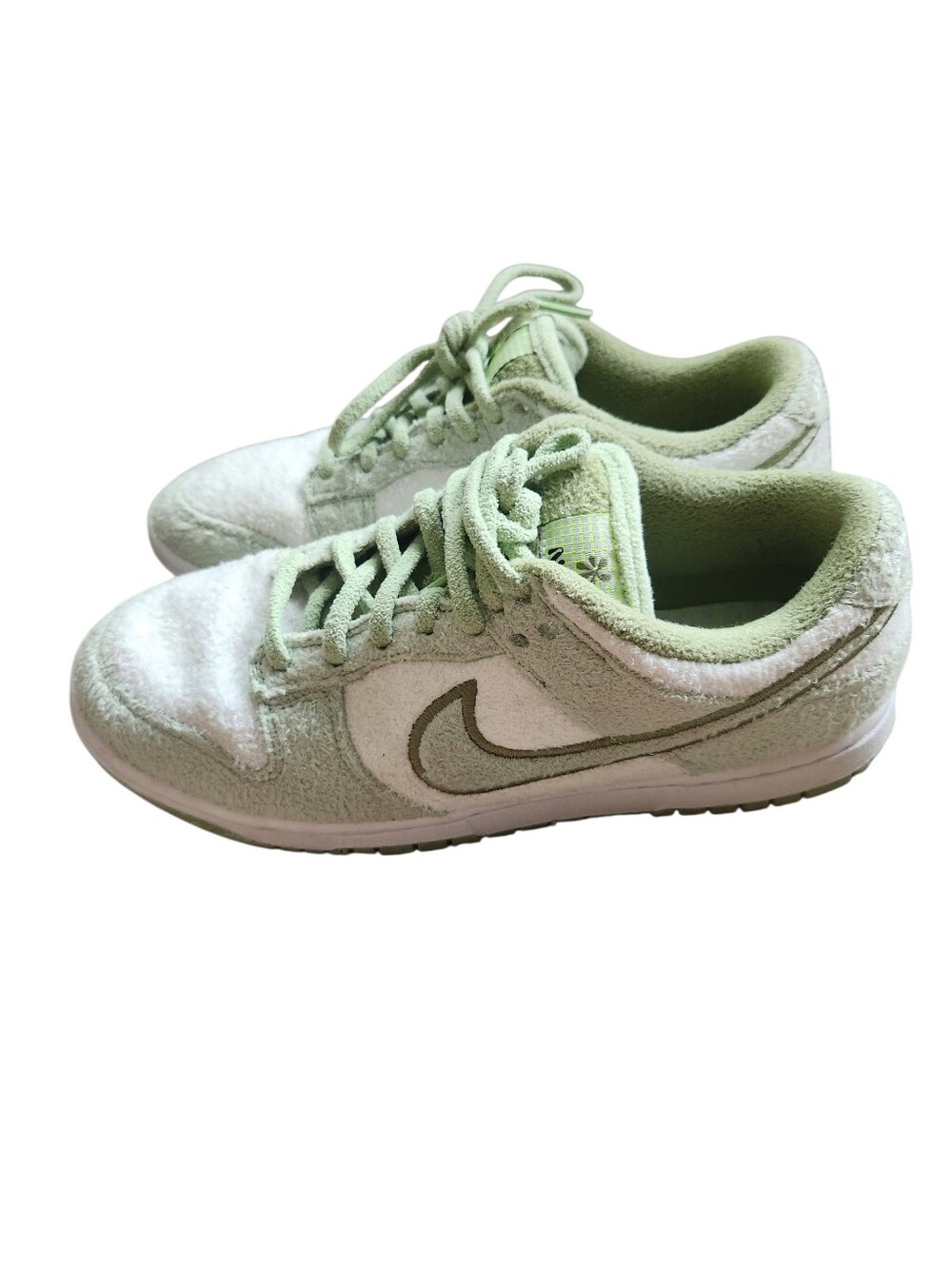 Nike Dunk Low SE Honeydew Fleece Sneakers